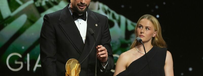 Nach dem Ballon d'Or gab es noch eine Auszeichnung für Donnarumma und Hampton. (Archivbild) - Foto: Thibault Camus/AP/dpa