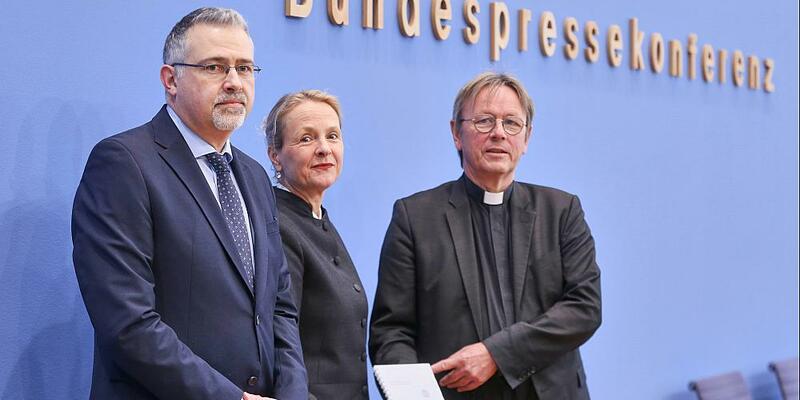 PK Kritische Fragen an die neue strategische Rüstungsexportpolitik der Bundesregierung am 17.12.2025 - Foto: über dts Nachrichtenagentur