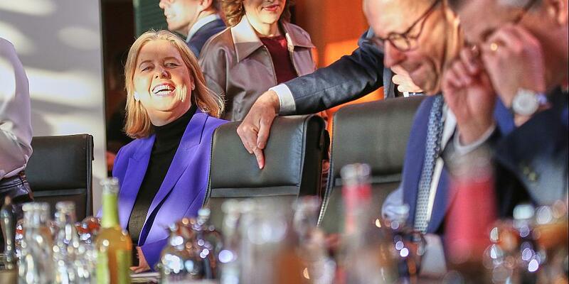 Bärbel Bas und Friedrich Merz im Kabinett - Foto: über dts Nachrichtenagentur