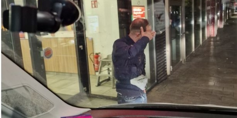 POL-SBR-STADT: Versuchte Nötigung mittels Messer und Sachbeschädigung an Transporter in der Saarbrücker Innenstadt - Öffentlichkeitsfahndung nach unbekanntem Haupttäter - Foto: presseportal.de