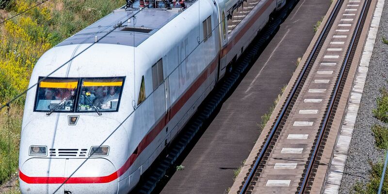 Auch die Deutsche Bahn testet den Siemens-Hochgeschwindigkeitszug Velaro Novo. (Archiv) - Foto: Jacob Schröter/dpa