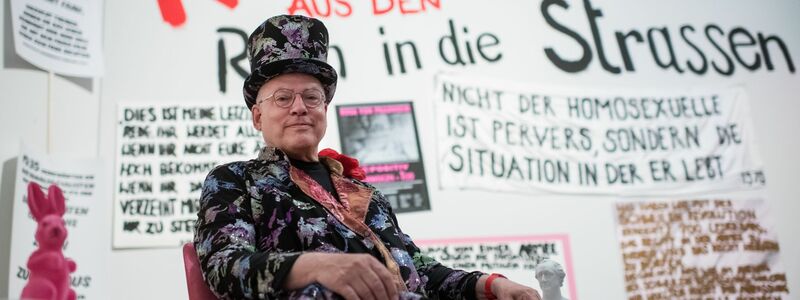 Rosa von Praunheim ist im Alter von 83 Jahren gestorben. (Archivbild) - Foto: Bernd von Jutrczenka/dpa