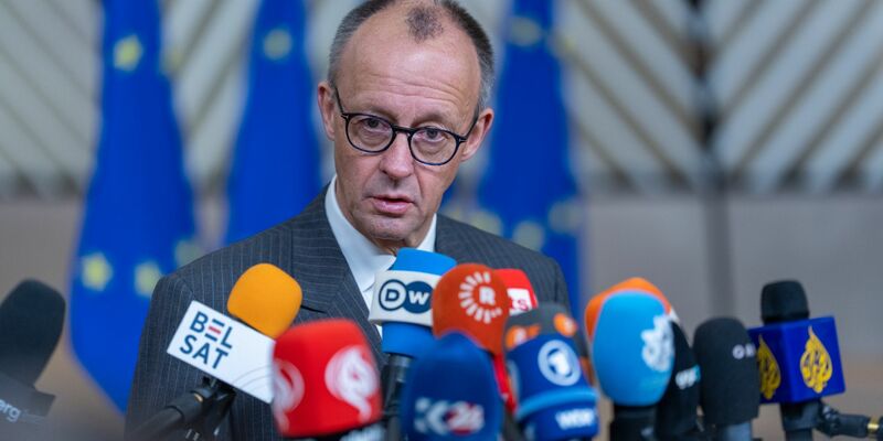 Merz macht vor dem EU-Gipfel noch einmal Druck bei den entscheidenden Themen. - Foto: Michael Kappeler/dpa