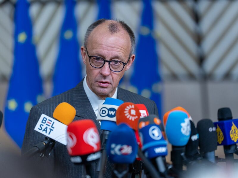 Nicht nur für den ukrainischen Präsidenten Selenskyj geht es bei dem Gipfel um sehr viel. - Foto: Michael Kappeler/dpa