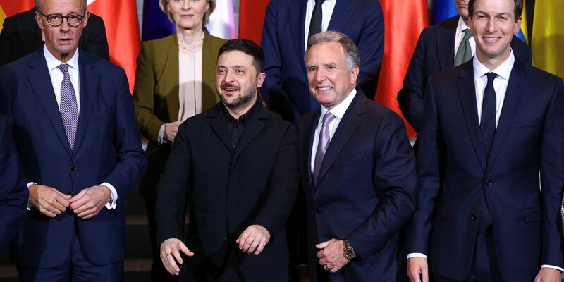 Das Ringen um ein mögliches Ende des Ukraine-Kriegs soll laut Berichten demnächst mit Gesprächen in Miami weitergehen. (Archiv) - Foto: Lisi Niesner/Reuters/Pool/dpa