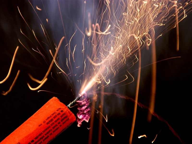 HZA-KR: Hauptzollamt Krefeld warnt vor gefährlichem Feuerwerk aus dem Ausland - Foto: presseportal.de