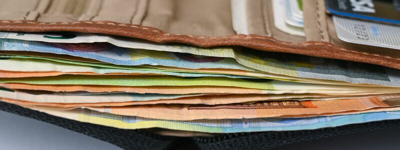 Je höher die Inflation, umso geringer die Kaufkraft der Menschen. (Symbolbild) - Foto: Patrick Pleul/dpa-Zentralbild/dpa