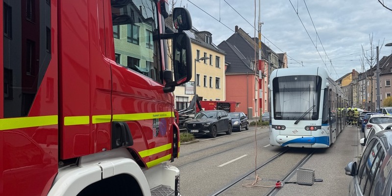 FW-GE: Tödlicher Unfall mit Straßenbahn in Gelsenkirchen-Beckhausen - Foto: presseportal.de