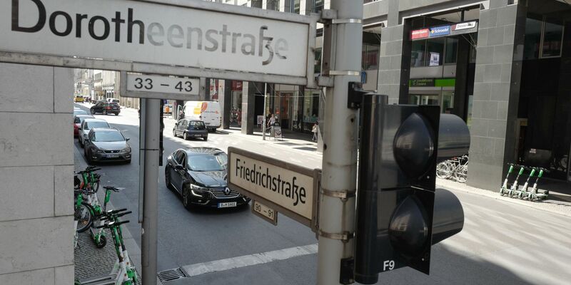 Teil der Dorotheenstraße soll in Yad-Vashem-Straße umbenannt werden. (Archivbild) - Foto: Jörg Carstensen/dpa