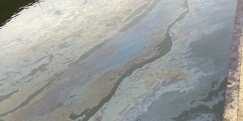 PP-ELT: Gewässerverunreinigung im Hafen Lahnstein - Foto: presseportal.de