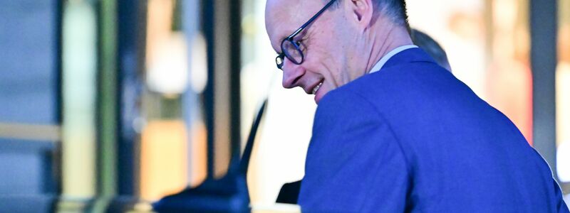 Lammert gibt den Stiftungs-Vorsitz nach acht Jahren ab. - Foto: Sebastian Christoph Gollnow/dpa