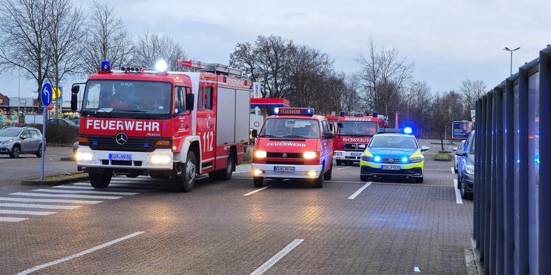 FFW Schiffdorf: Abfalleimer brennt auf Kundentoilette - Foto: presseportal.de