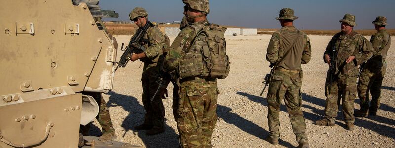 In Syrien ist immer noch ein relativ kleines Kontingent des US-Militärs stationiert. (Archivbild) - Foto: Darko Bandic/AP/dpa