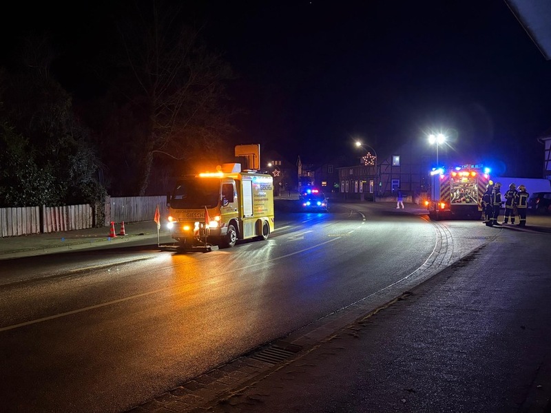 FW Flotwedel: Ölspur sorgt für langwierigen Einsatz in Wienhausen - Foto: presseportal.de