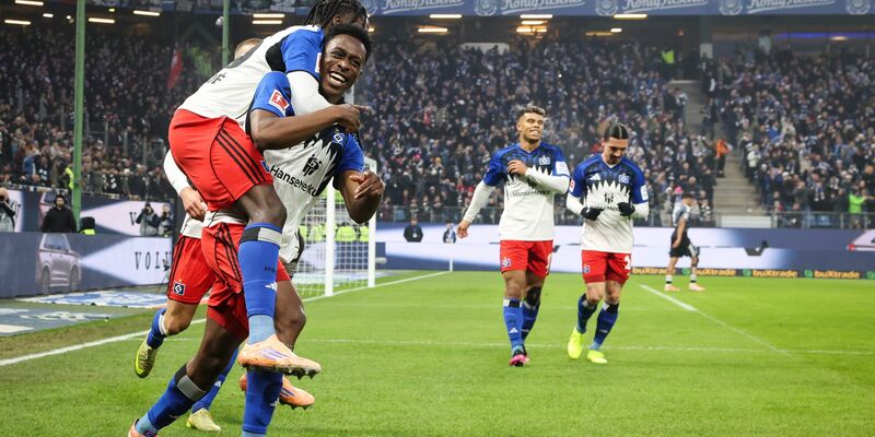 Hugo Larsson nach seinem Treffer zum Ausgleich. - Foto: Christian Charisius/dpa