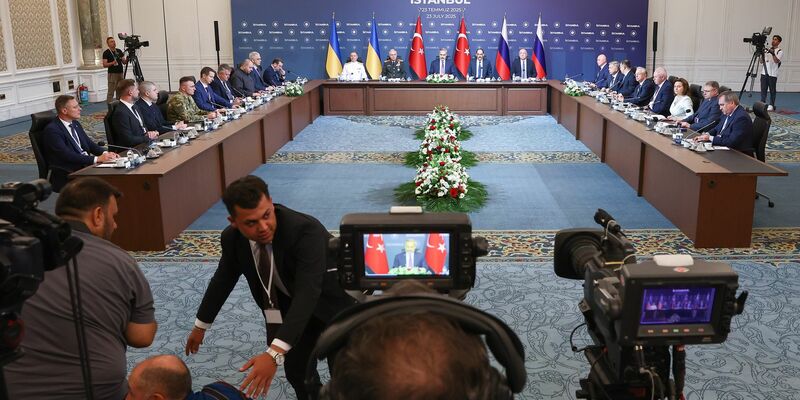 Zuletzt trafen sich Unterhändler Kiews und Moskaus im Sommer, um über Schritte zur Beendigung des Kriegs in der Ukraine zu sprechen. (Archivbild) - Foto: Alexander Ryumin/TASS via ZUMA Press/dpa