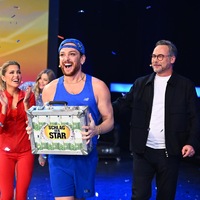 Riccardo Simonetti gewinnt gegen Sylvie Meis bei Schlag den Star / 4,36 Millionen Menschen verfolgen das vorweihnachtliche Duell am Samstagabend auf ProSieben - Foto: presseportal.de