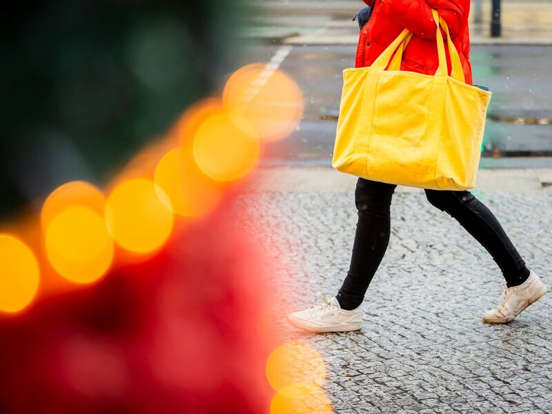 Insgesamt zeigen sich bislang nur 17 Prozent der Unternehmen mit dem Verlauf des Weihnachtsgeschäfts zufrieden. - Foto: Christoph Soeder/dpa
