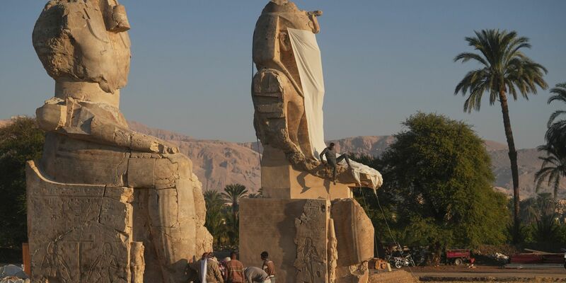 Luxor mit seinen Tempeln und den jahrhundertealten Gräbern im Tal der Könige lockt Touristen aus aller Welt an (Archivbild) - Foto: Amr Nabil/AP/dpa