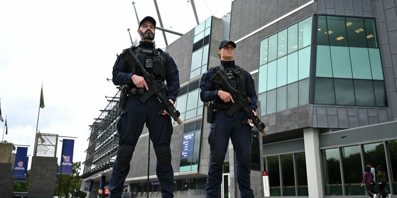 Laut der Polizei in Australien haben die Attentäter vom Bondi Beach für den Anschlag trainiert.  - Foto: James Ross/AAP/dpa