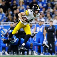 Die Lions konnten die Steelers um Quarterback Aaron Rodgers nicht zu Fall bringen. - Foto: Rey Del Rio/ AP/dpa