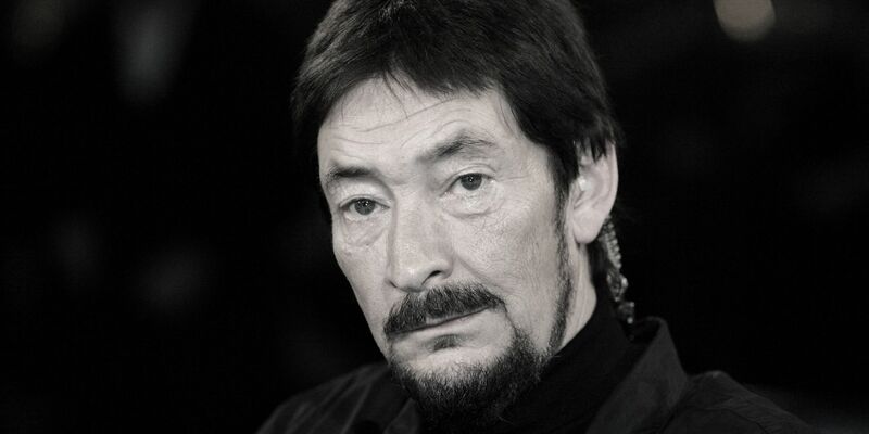 Eines der bekanntesten Werke des Musikers läuft in diesen Tagen in Dauerschleife im Radio: 1986 nahm Rea «Driving Home for Christmas» auf. (Archivfoto) - Foto: Ingo Wagner/dpa