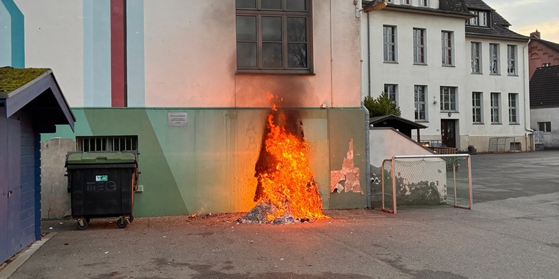 FW-MH: FW-MH: Kleinbrand an Schule - Foto: presseportal.de