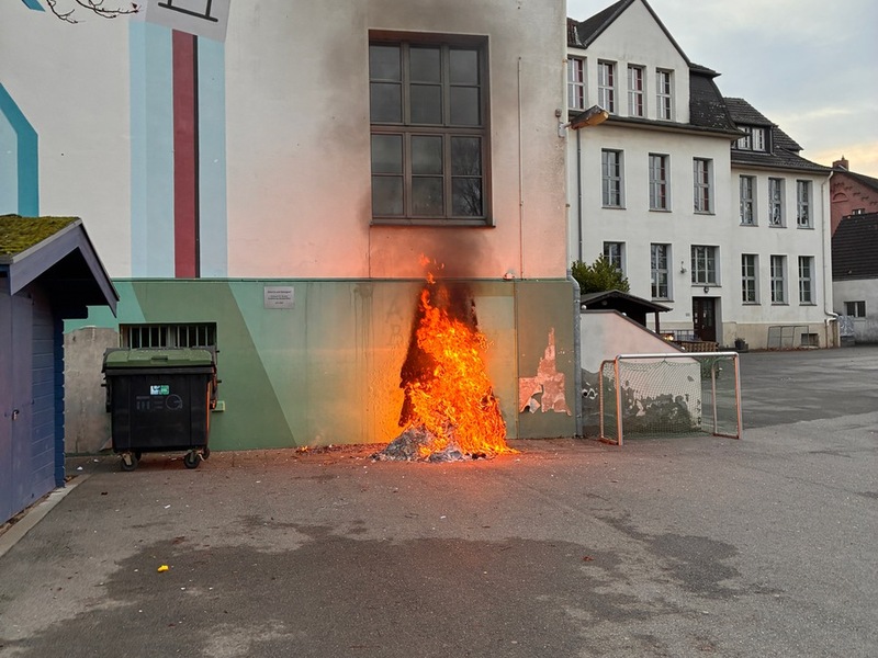 FW-MH: FW-MH: Kleinbrand an Schule - Foto: presseportal.de