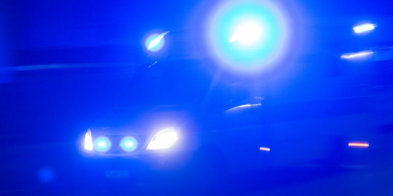 In Gießen gibt es einen größeren Polizeieinsatz. (Symbolbild) - Foto: Patrick Seeger/dpa