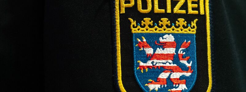 In Gießen fuhr ein Auto in eine Bushaltestelle und verletzte mehrere Menschen. (Symbolbild) - Foto: Silas Stein/dpa