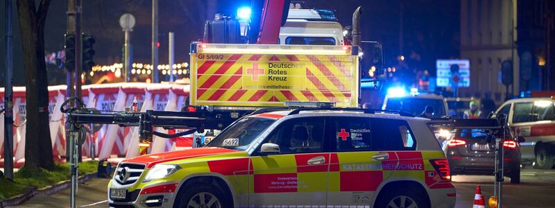 Mehrere Menschen wurden verletzt. - Foto: Sascha Ditscher/dpa