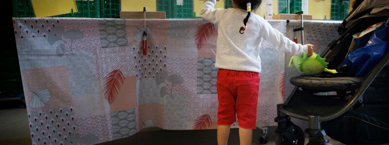 Laut den Tafeln steigt die Zahl der Kunden im Kindes- und Jugendalter. (Archivbild) - Foto: Carsten Koall/dpa