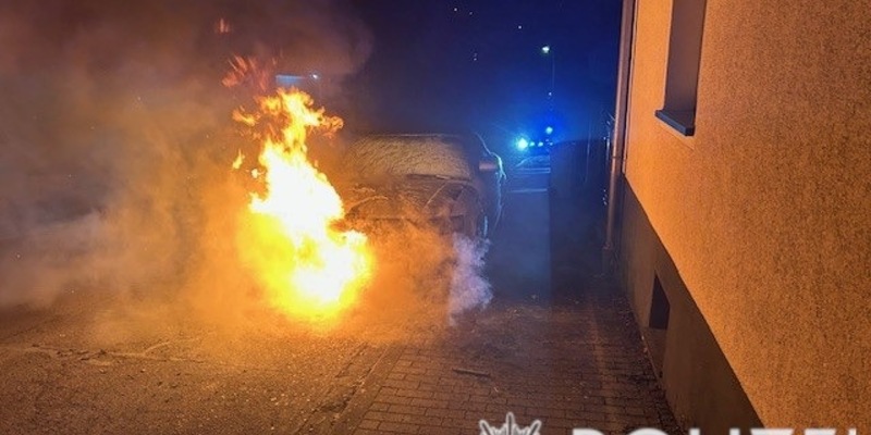 POL-PIZW: Wer hat den Audi angezündet? - Foto: presseportal.de