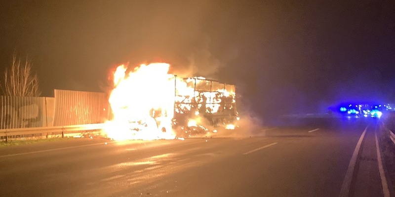 FW-GE: LKW-Brand auf der A2 bei Gelsenkirchen - Foto: presseportal.de