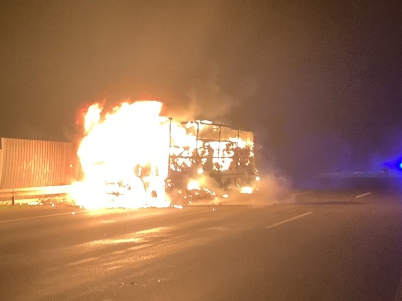 FW-GE: LKW-Brand auf der A2 bei Gelsenkirchen - Foto: presseportal.de