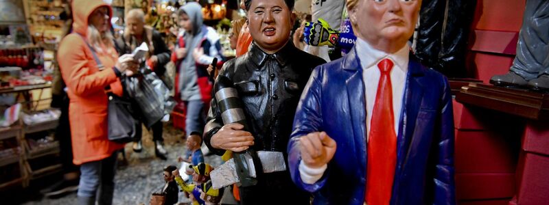 US-Präsident Donald Trump und Nordkoreas Machthaber Kim Jong Un in Neapel als Krippenfigur. (Archivbild)  - Foto: picture alliance / Ciro Fusco/ANSA/AP/dpa