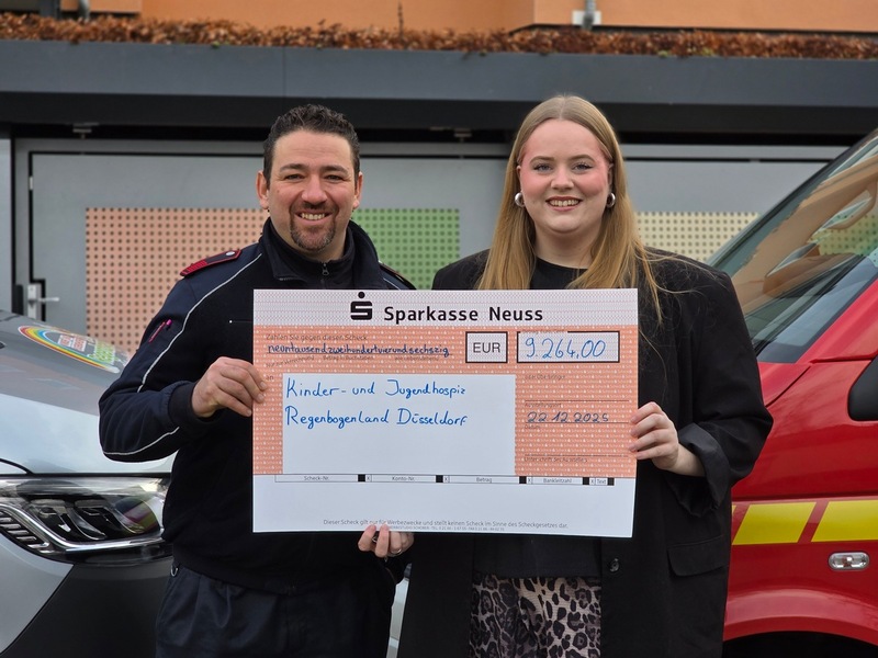 FW Grevenbroich: Aktion NovemBart: Feuerwehrleute aus Grevenbroich sammeln über 9.000 Euro für Kinder- und Jugendhospiz - Foto: presseportal.de