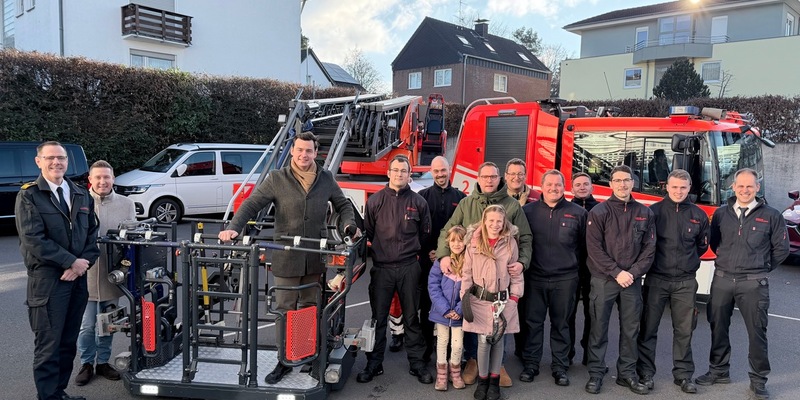 FW-GL: Einsatzdienst kennt keine Feiertage: Bürgermeister besucht Feuerwehr an Heiligabend - Foto: presseportal.de