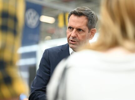 Niedersachsen hält 20 Prozent der Stimmrechte im VW-Konzern. Ministerpräsident Lies sitzt für das Land im Aufsichtsrat. (Archivbild) - Foto: Lars Penning/dpa