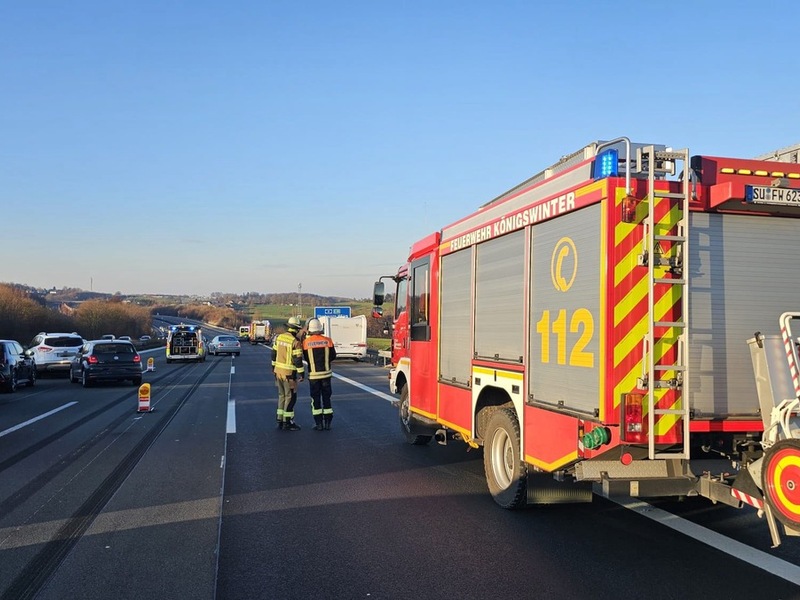 FW Königswinter: Drei Verkehrsunfälle am Stauende auf A3 - Foto: presseportal.de