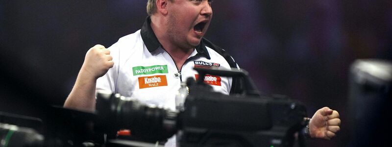 Martin Schindler trifft nun auf Ryan Searle. (Archivbild) - Foto: Bradley Collyer/PA/AP/dpa