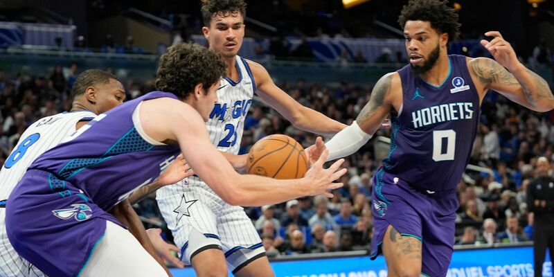 Tristan da Silva und die Orlando Magic hatten gegen die Charlotte Hornets das Nachsehen. - Foto: John Raoux/AP/dpa