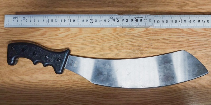 BPOL-HRO: 23-jähriger Reisender mit Machete am Hauptbahnhof Schwerin festgestellt - Foto: presseportal.de