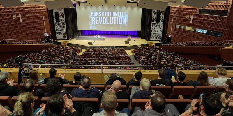 Der Kongress des Chaos Computer Clubs ist das größte Treffen der Hackerszene in Europa. - Foto: Georg Wendt/dpa