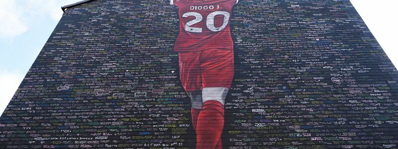 «Forever 20»: Liverpools Ex-Stürmer Diogo Jota starb im Sommer bei einem Autounfall. - Foto: Peter Byrne/PA Wire/dpa