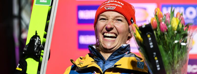 So sah man sie häufig: Springerin Schmid im Auslauf. (Archivbild) - Foto: Geir Olsen/NTB Scanpix/AP/dpa