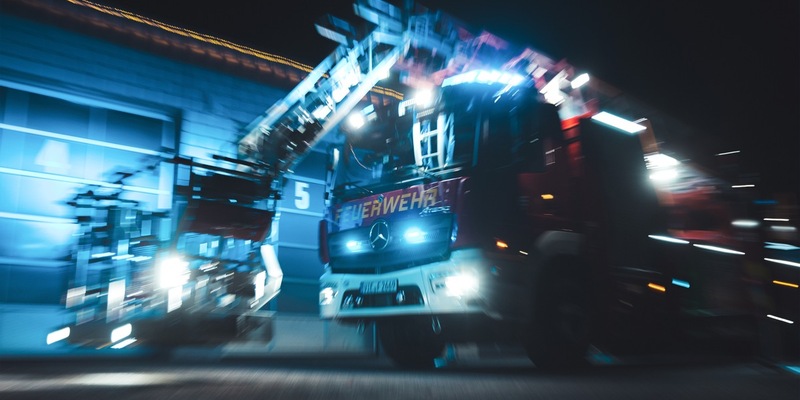 FFW Schwalmtal: Wohnungsbrand in leerstehendem Gebäude sorgt für umfangreichen Feuerwehreinsatz in Amern - Foto: presseportal.de