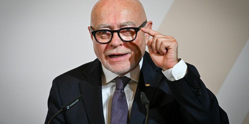 Der frühere Richter des Bundesverfassungsgerichts, Udo Di Fabio, ist derzeit noch zurückhaltend mit Blick auf ein mögliches AfD-Verbotsverfahren. (Archivfoto) - Foto: Soeren Stache/dpa