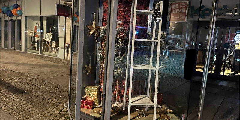 POL-HI: Einbruch in Glasvitrine in der Almstraße - Foto: presseportal.de