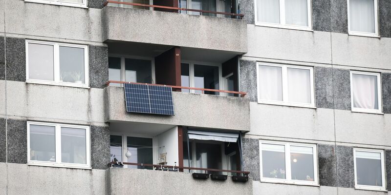  Die Geräte sind nach Angaben der Branche beliebt, weil Käufer sie selbst in Betrieb nehmen könnten und die Anschaffungskosten vergleichsweise niedrig seien. (Archivbild) - Foto: Christian Charisius/dpa